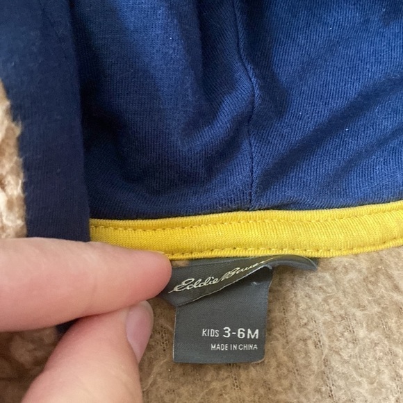 Eddie Bauer outfit - Picture 3 of 3
